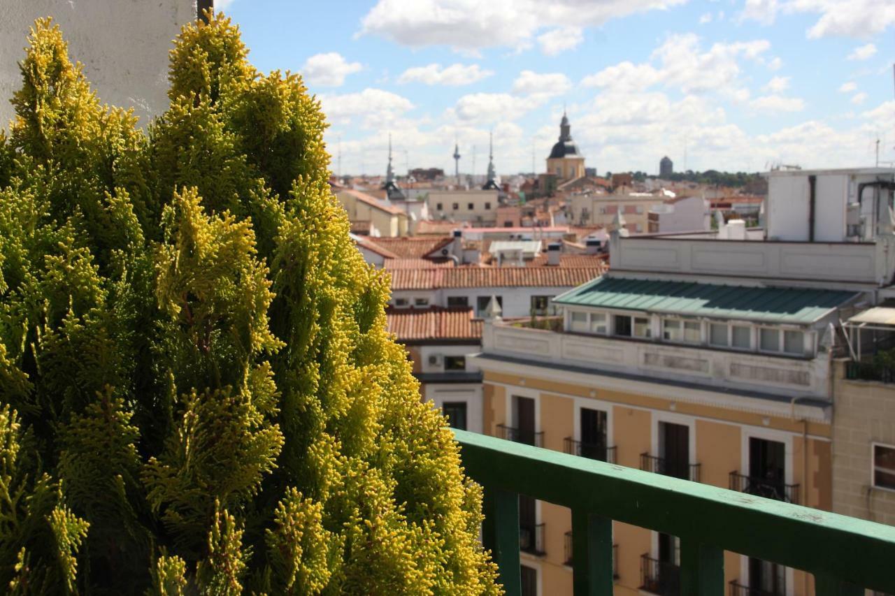 Atico Latina Madrid Exterior photo